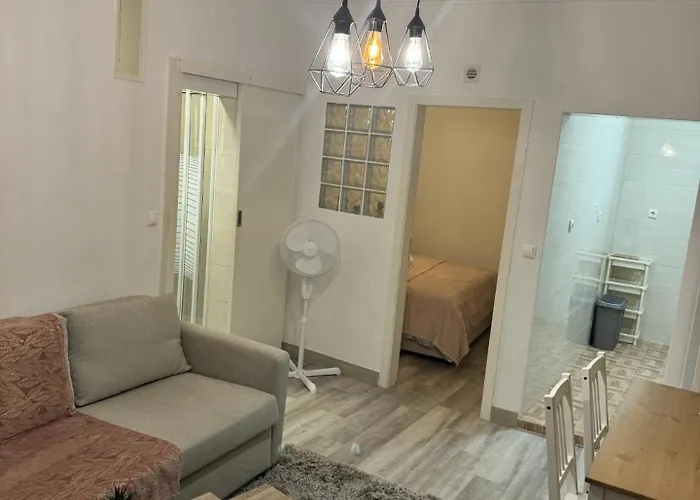 Quiet Street Alfama * Lisboa