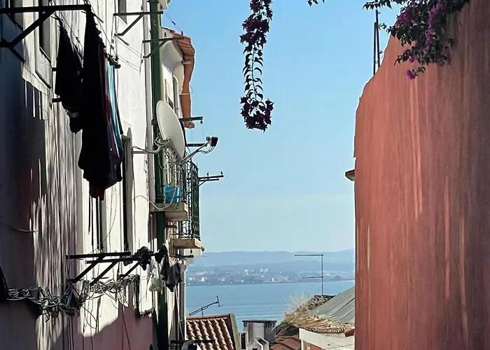 Quiet Street Alfama Διαμέρισμα *